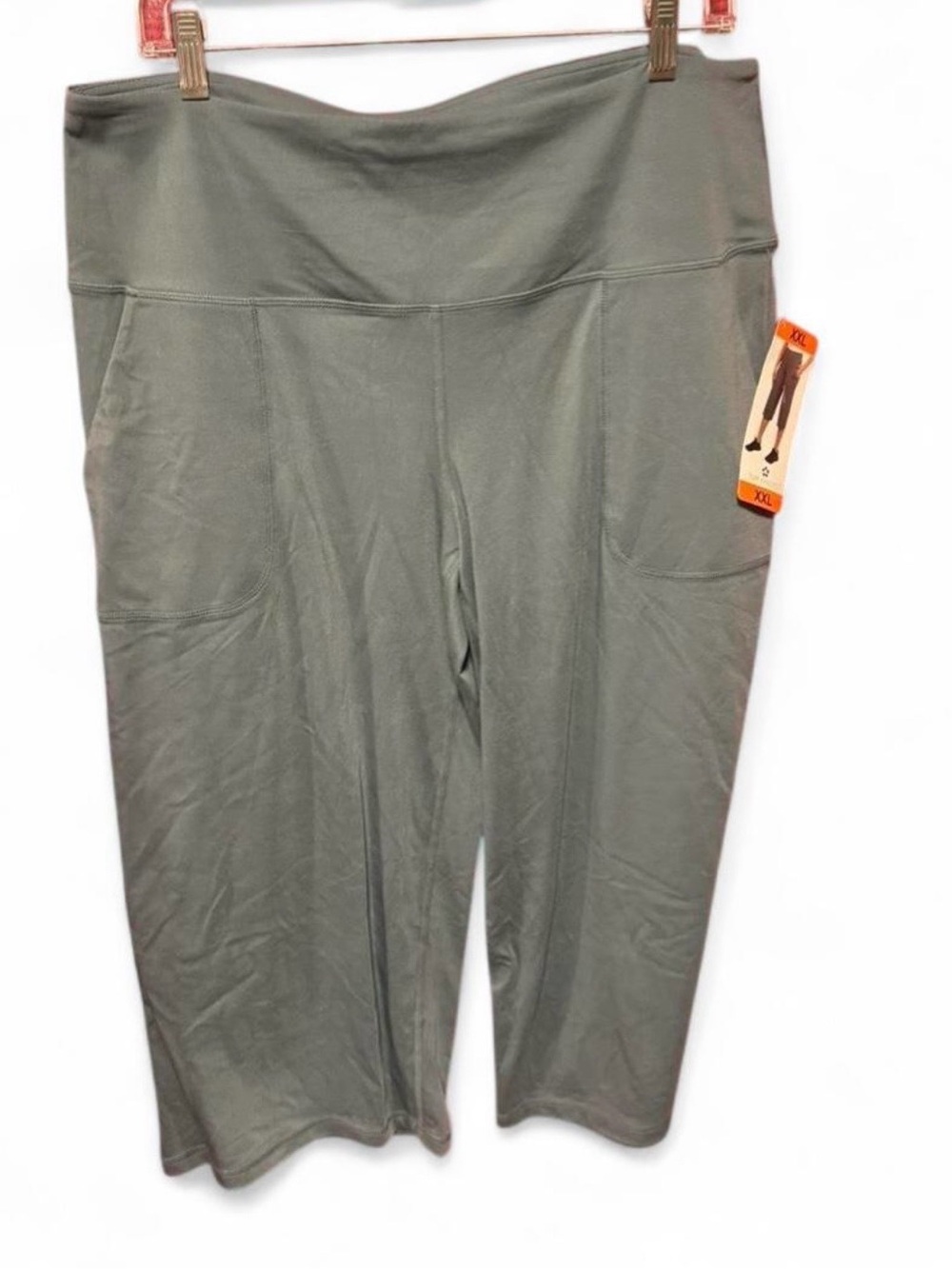 Tuff Athletics Ladies' Vida Capri Pants in the color Balsam Green xxl